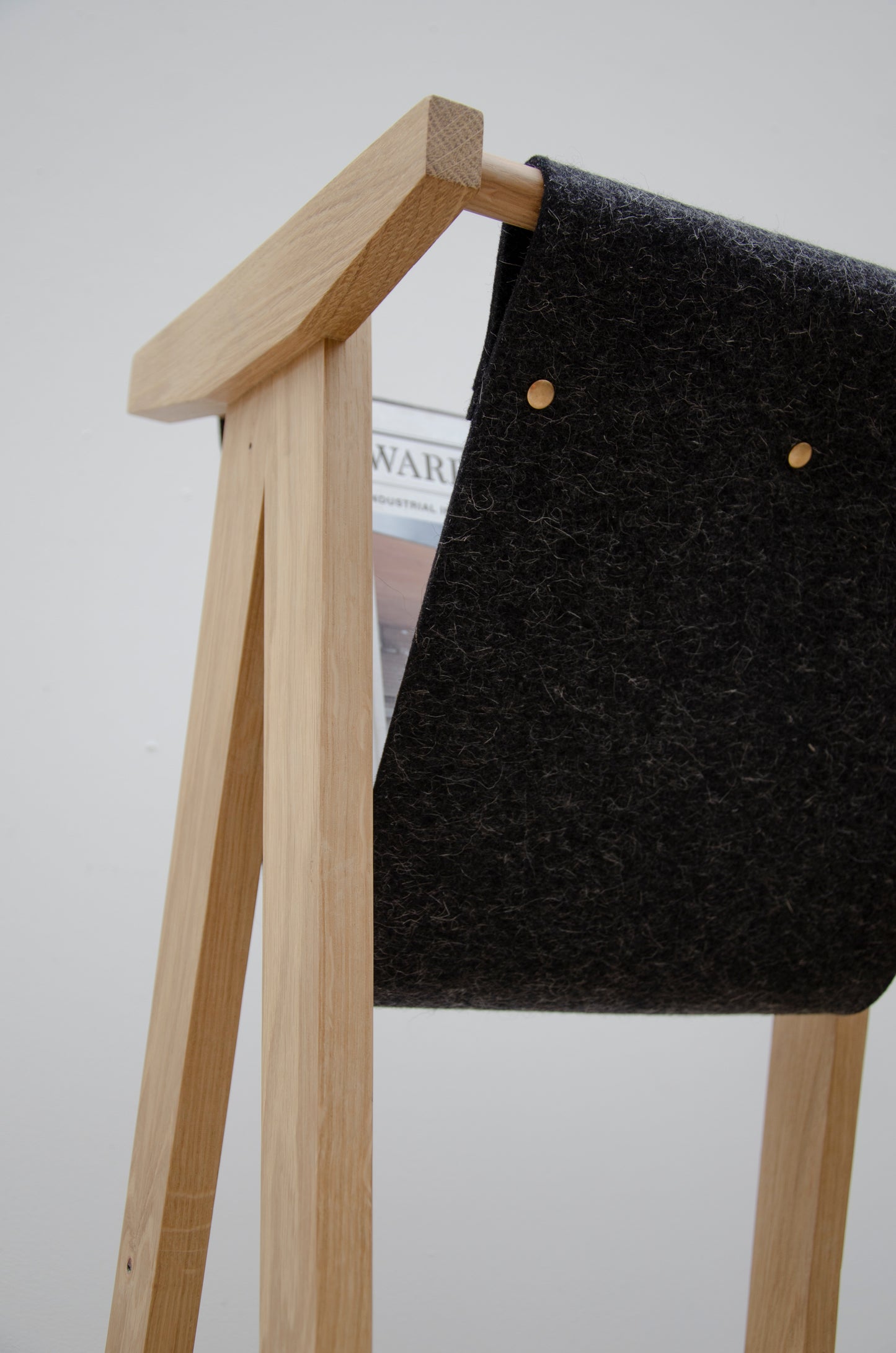 Magazine Stand