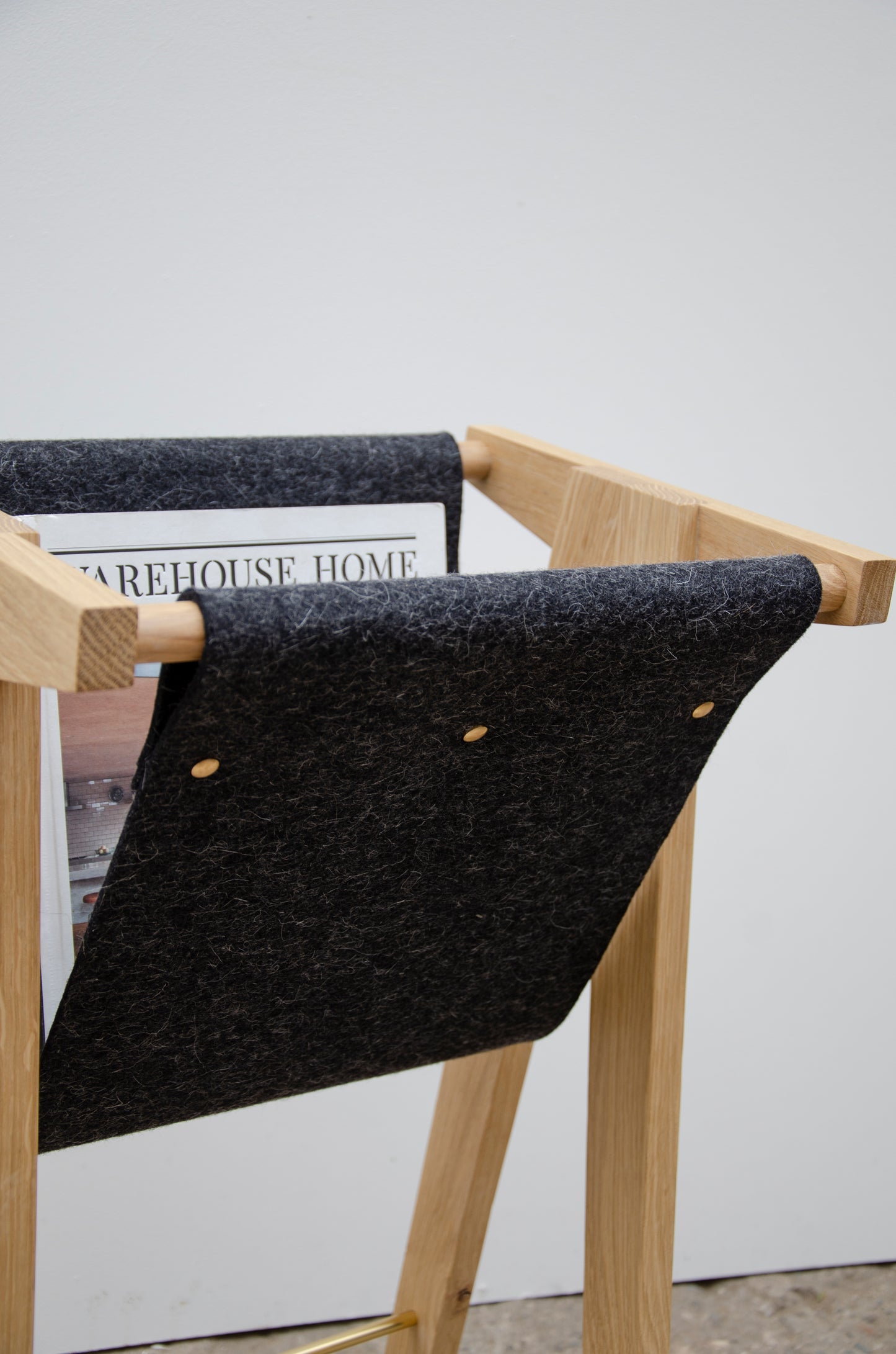 Magazine Stand