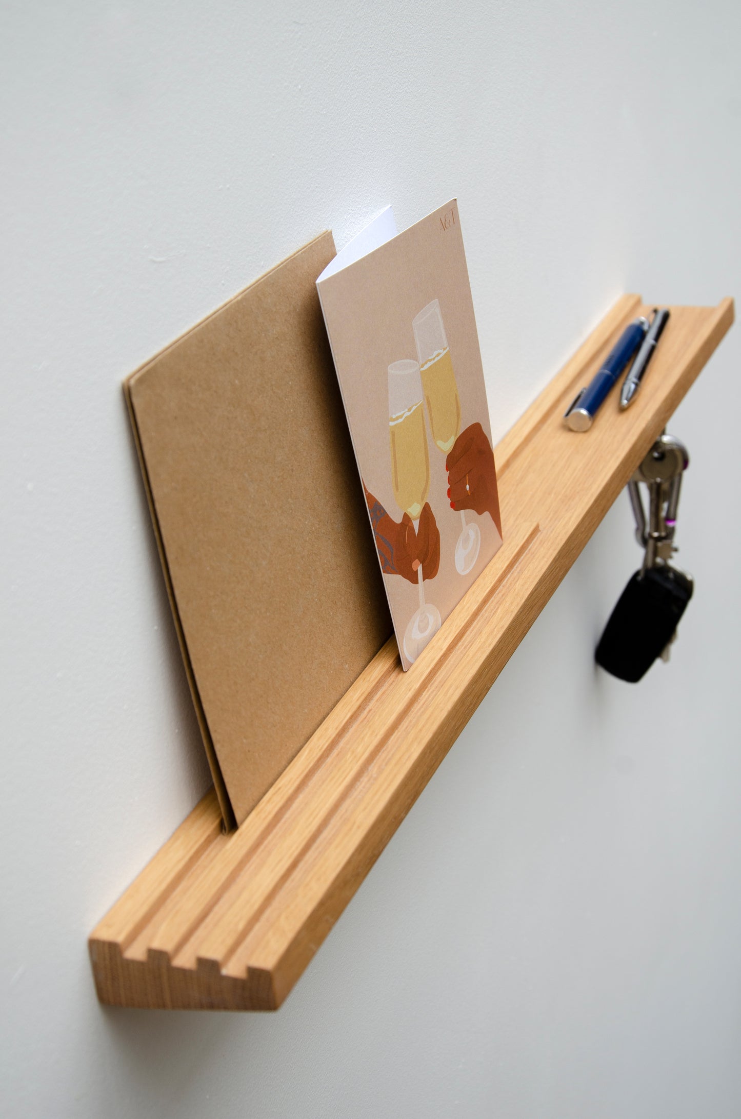 Entryway Shelf with Letter Rack and Key Holder