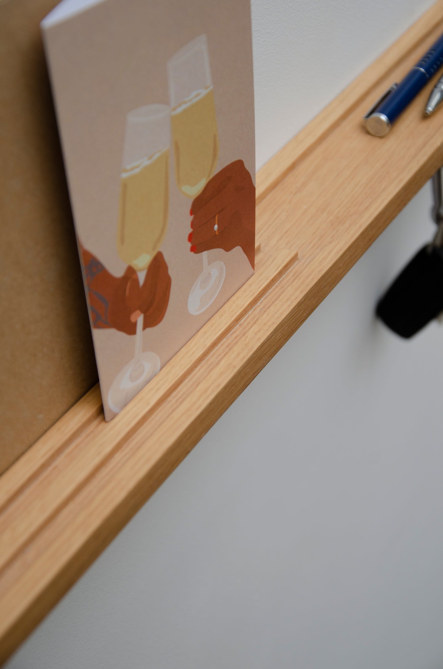Entryway Shelf with Letter Rack and Key Holder
